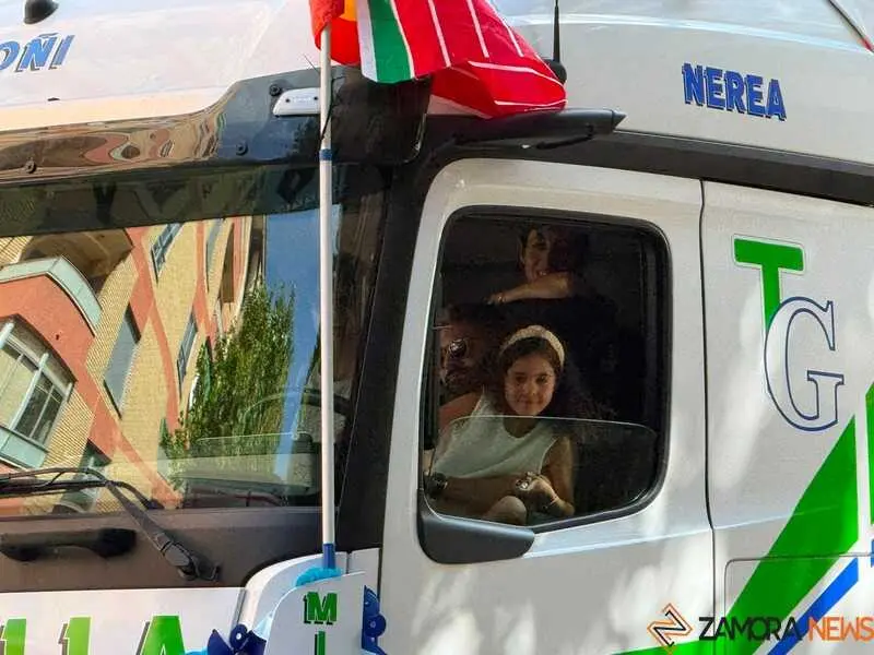  camioneros por Zamora en el d&iacute;a san Crist&oacute;bal _5