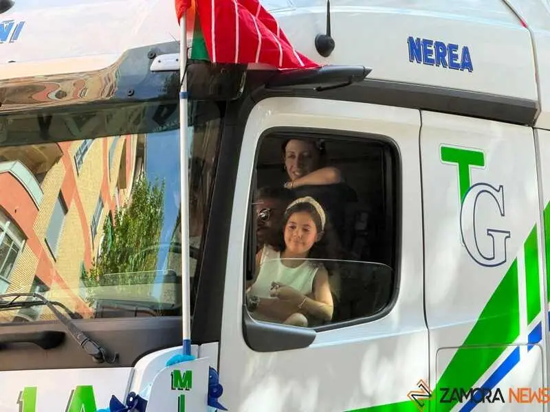  camioneros por Zamora en el d&iacute;a san Crist&oacute;bal _6