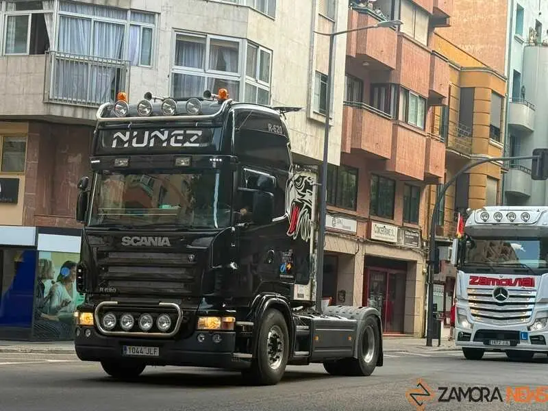  camioneros por Zamora en el d&iacute;a san Crist&oacute;bal _10