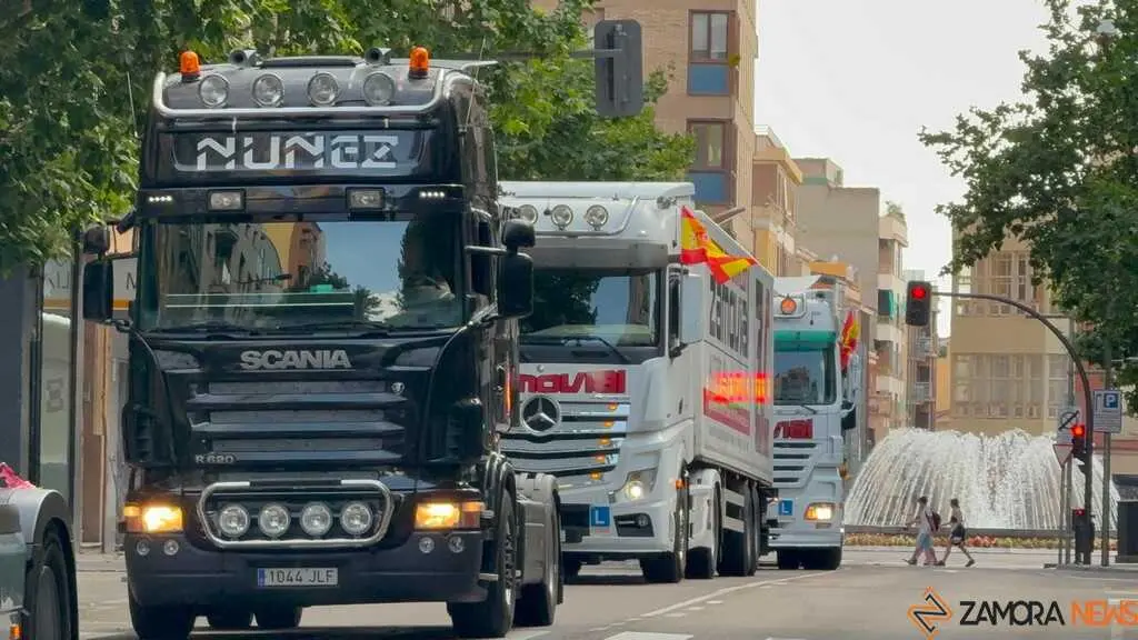  camioneros por Zamora en el d&iacute;a san Crist&oacute;bal _13