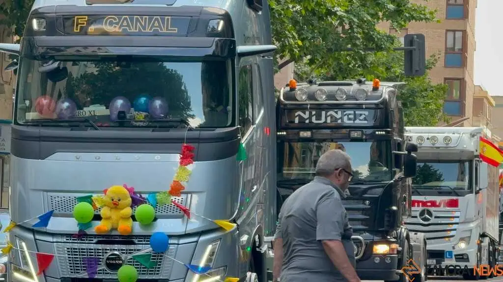  camioneros por Zamora en el d&iacute;a san Crist&oacute;bal _14
