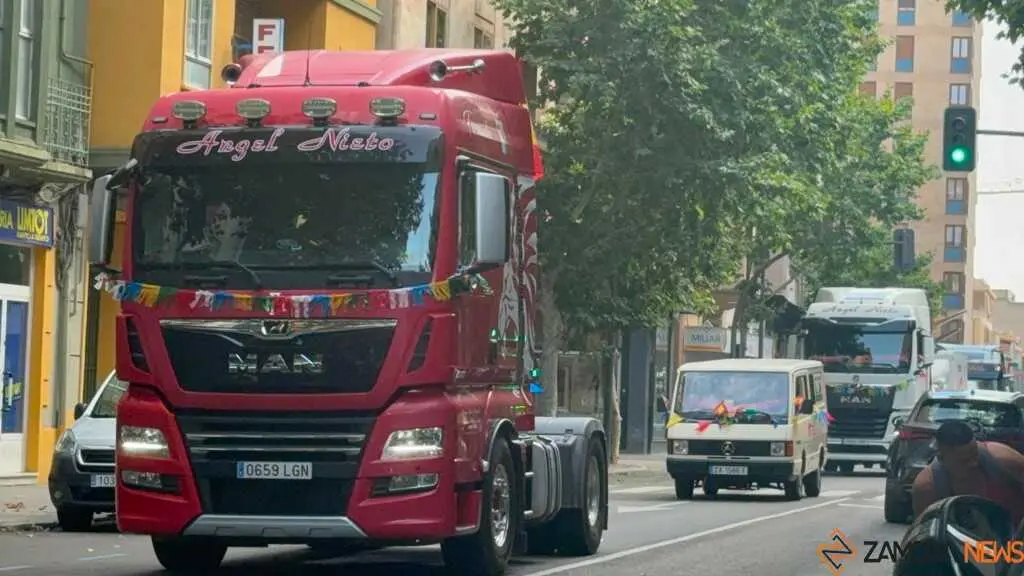 camioneros por Zamora en el d&iacute;a san Crist&oacute;bal _23