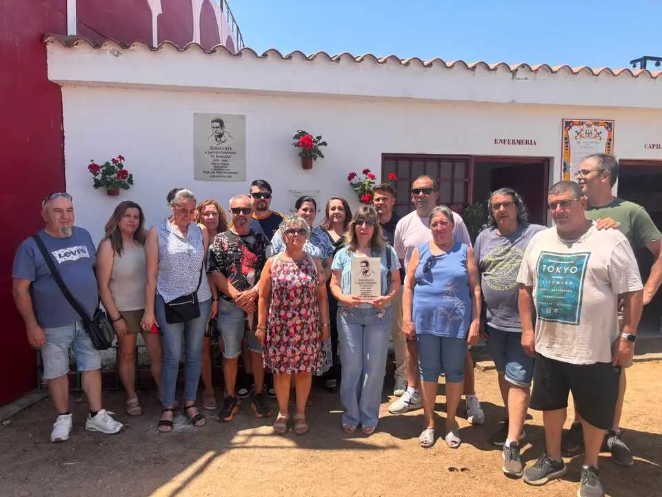 homenaje a Santiago Dom&iacute;nguez Rodr&iacute;guez en Benavente