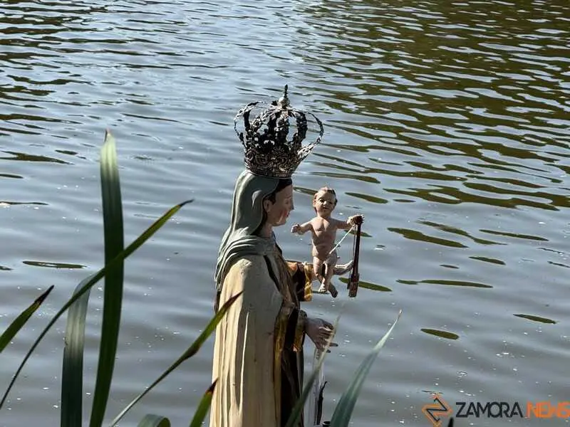 procesi&oacute;n fluvial Virgen del Carmen _12