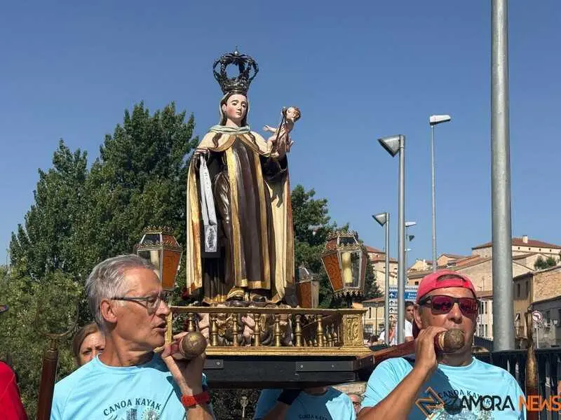procesi&oacute;n fluvial Virgen del Carmen _32