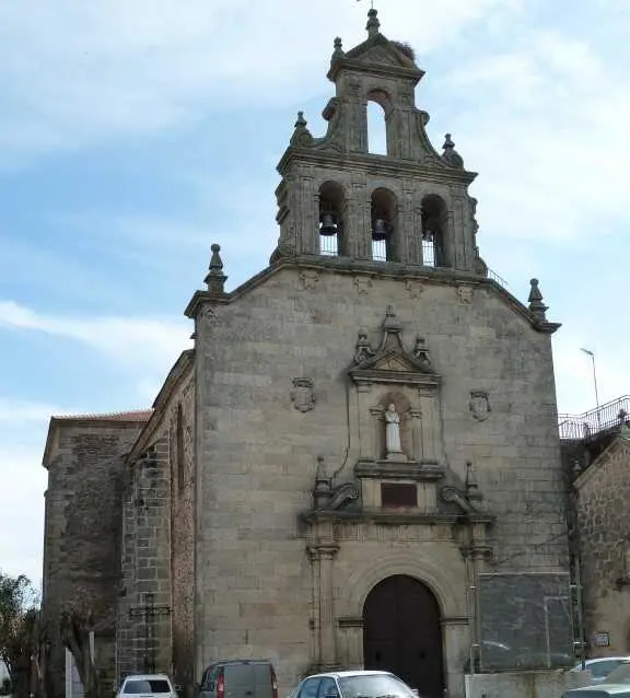 Iglesia de la Asunci&oacute;n en Alca&ntilde;ices