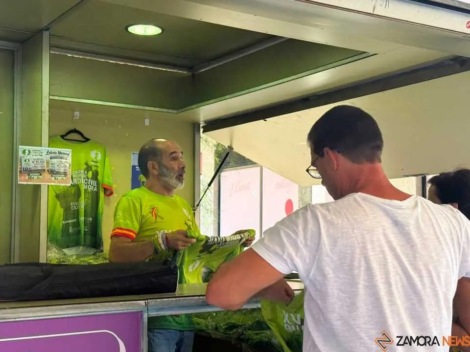 Colas para apuntarse a la Carrera de la Guardia Civil _4