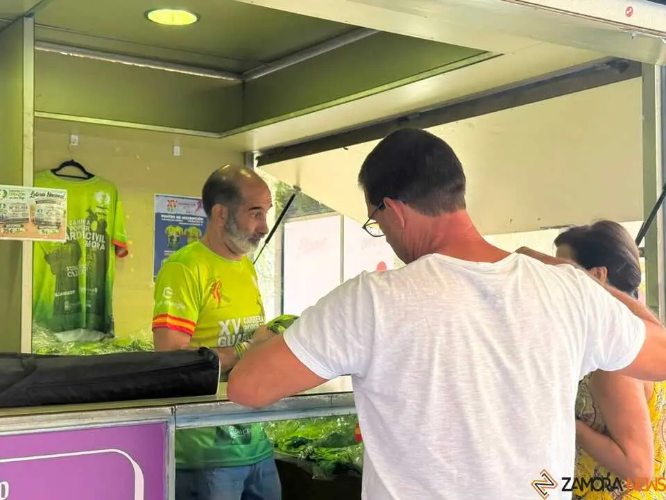 Colas para apuntarse a la Carrera de la Guardia Civil _5