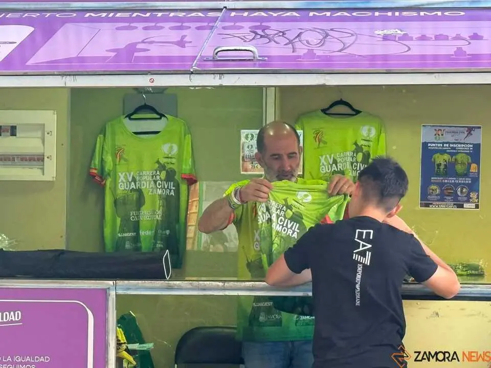 Colas para apuntarse a la Carrera de la Guardia Civil _10