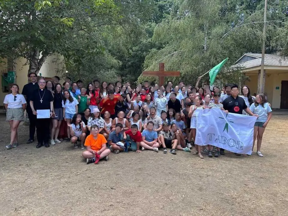 Campamento Tabor c&aacute;ritas - imagen redes