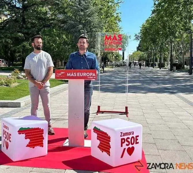 Antidio Fag&uacute;ndez y David Gago en la campa&ntilde;a de las elecciones europeas de 2024