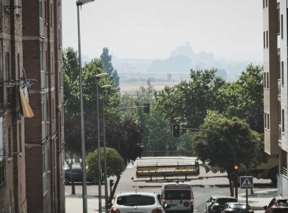 Veh&iacute;culos circulando por Zamora