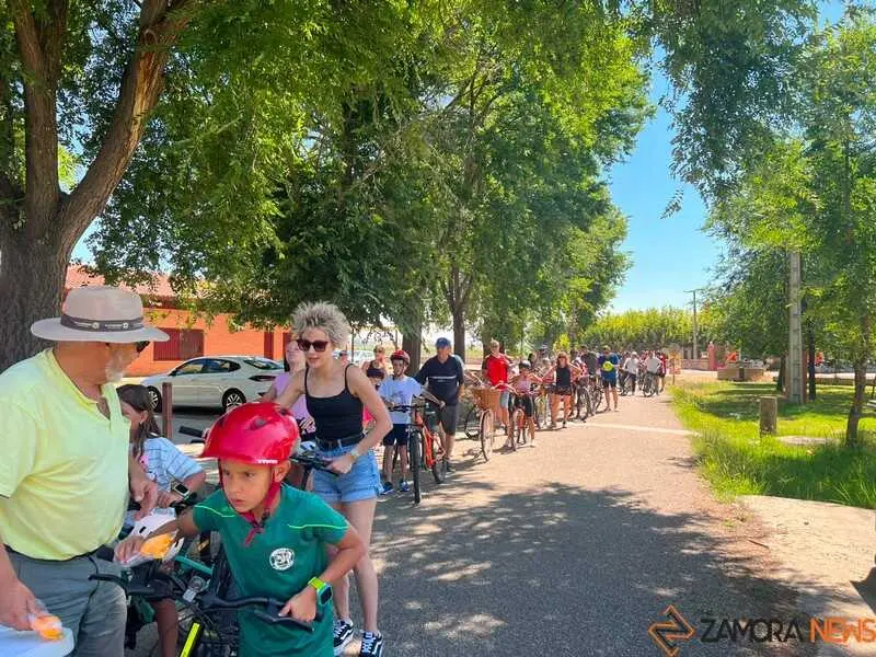 Coreses inaugura sus fiestas con la tradicional marcha a Gallegos_2