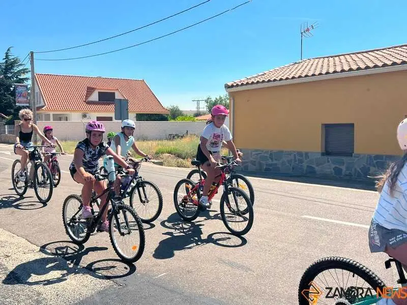 Coreses inaugura sus fiestas con la tradicional marcha a Gallegos_13