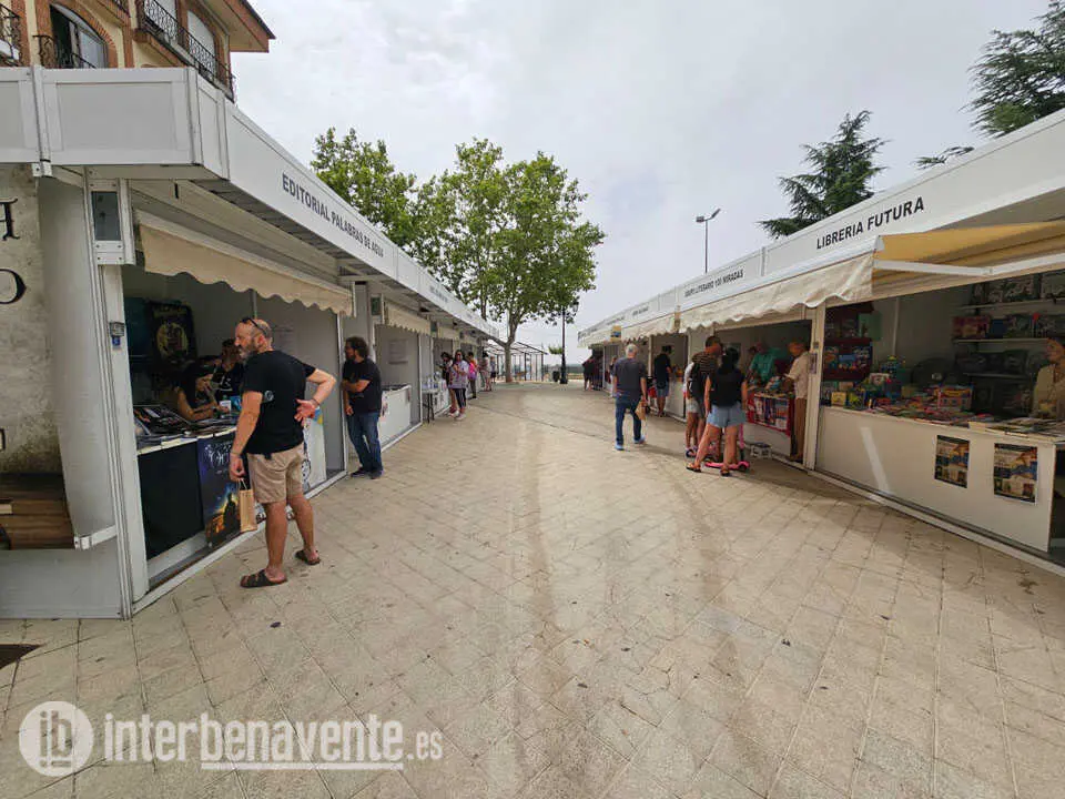 Feria del Libro en Benavente. Foto Interbenavente