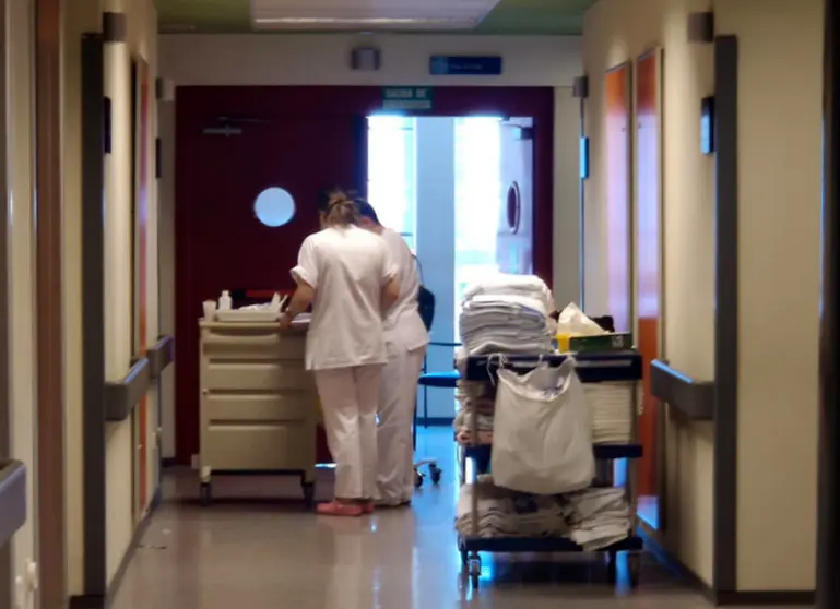/images/hospital_zamora_enfermeras_medicación_pasillo.jpg