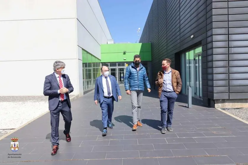 Visita al Vivero de Empresas de Enrique Oliveira y Francisco Javier Díaz