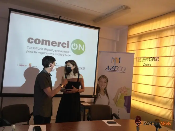 Presentación del proyecto ComerciON con Clara San Damian Hernandez, Delegada de la Junta en Zamora, y D. Ruperto Prieto Corpas, Presidente de AZECO