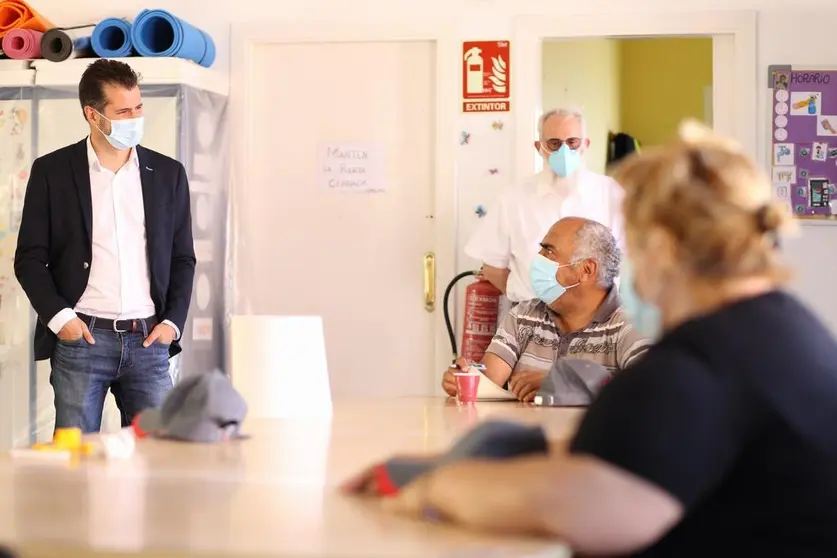 Tudanca durante su visita al Centro Ocupacional de Fuentecaliente, en Miranda de Ebro (Burgos)