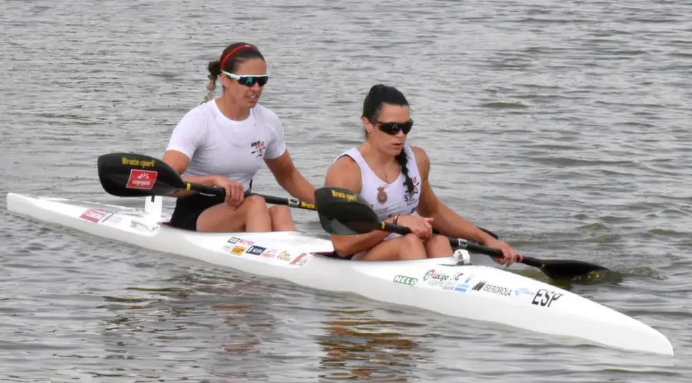 laura y eva k2