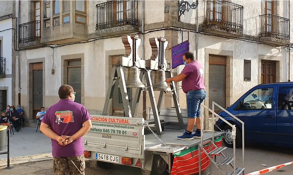 Exhibición de la Asociación Cultural Campaneros Zamoranos en Bermillo