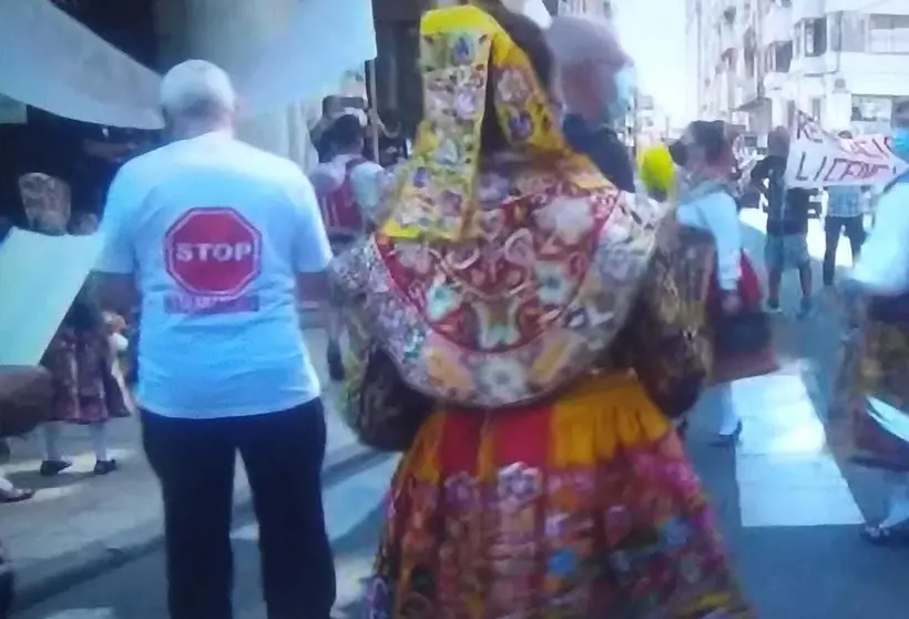 Manifestación de vecinos de Carbajales de Alba en Zamora