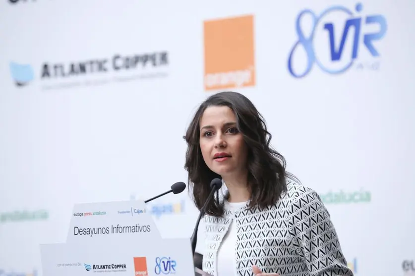 Desayuno Informativo. Inés Arrimadas presenta al vicepresidente de la Junta de Andalucía, Juan Marín.