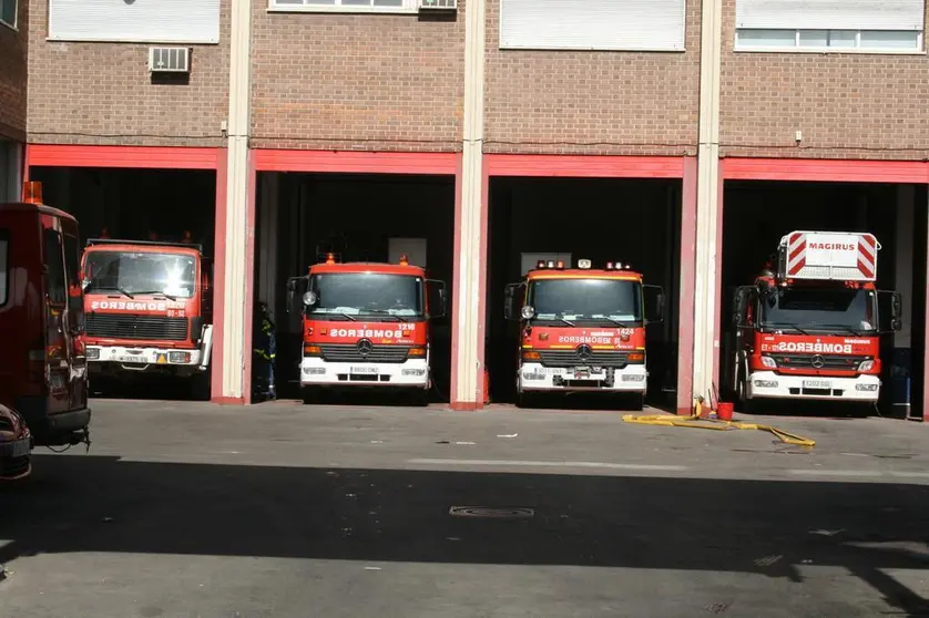 Varios camiones en el Cuartel de Vallecas de los Bomberos de Madrid