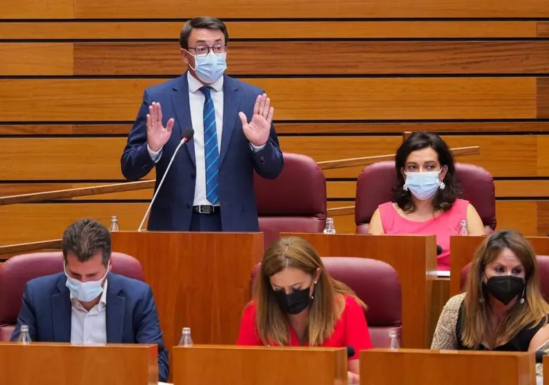 El portavoz socialista de Educación del Grupo Socialista en las Cortes, Fernando Pablos