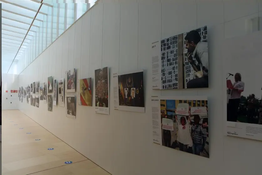 Exposición de "La Voz de las Manos Blancas". | FOTO: Marcos Vicente