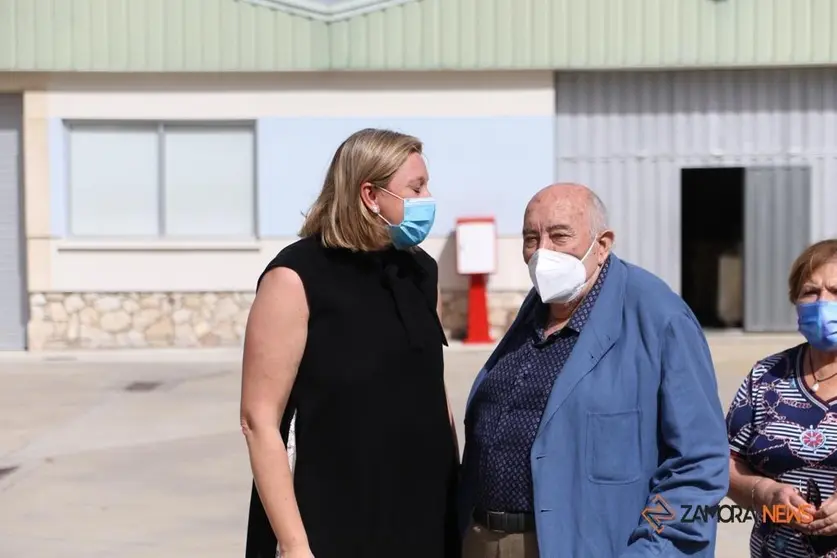 La consejera de Familia, Isabel Blanco, junto al presidente de la Fundación Personas, Patricio Santana