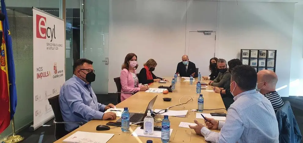 Reunión con las organizaciones sindicales y empresariales más representativas del sector de la hostelería