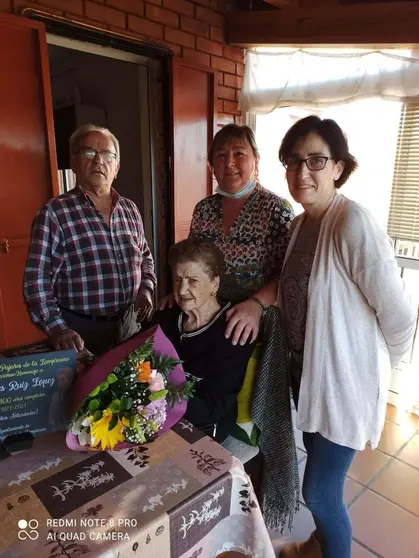 Ayto. Pajares de la Lampreana. 23-10-2021. Homenaje Mercedes Ruiz López 100 cumpleaños