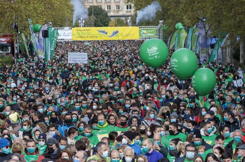 2021-11-7- Marea verde solidaria desborda Valladolid - Iberdrola y AECC, juntos contra el cáncer