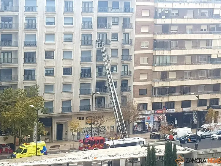 Intervención bomberos Zamora en Príncipe de Asturias