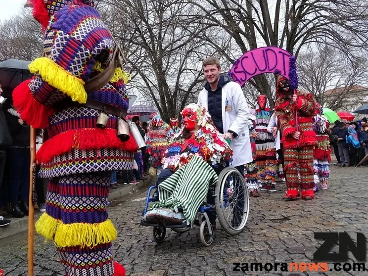 Desfile en Braganza. | FOTO: Zamora News