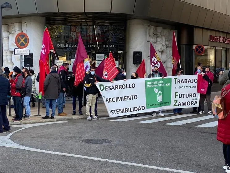 Concentración en apoyo a la Biorrefinería en la Delegación de la Junta en Zamora
