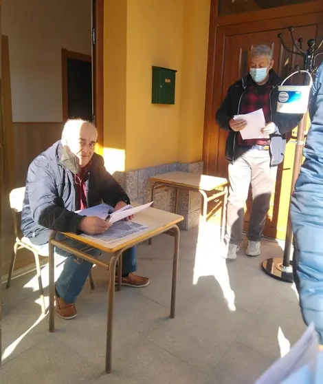 Momento del sorteo de quiñones en Mombuey. Fotografía: CEDIDA