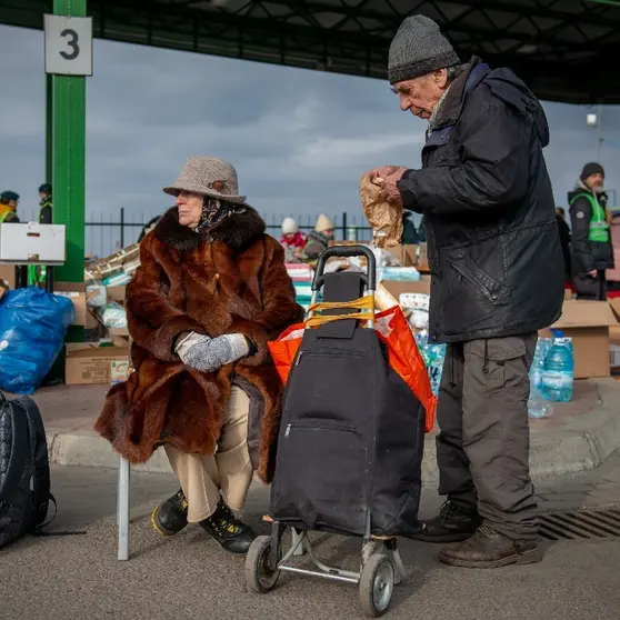 Refugiados ucranianos huyendo de la guerra. Fotografía: Facebook de la Comisión Europea en España