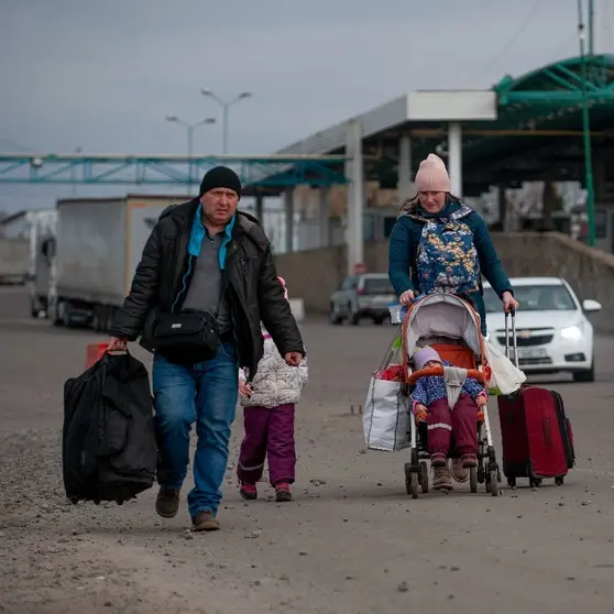 Refugiados ucranianos huyendo de la guerra. Fotografía: Facebook de la Comisión Europea en España