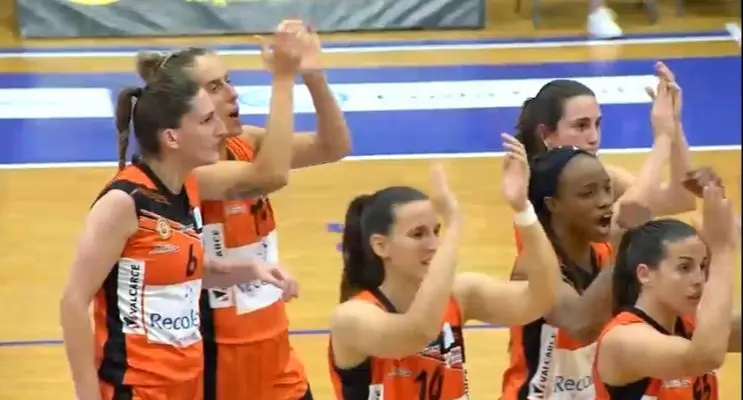 Recoletas Zamora vence al Raca Granada