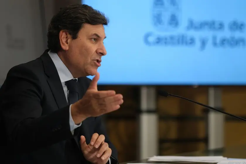 El consejero de Economía y Hacienda y portavoz, Carlos Fdez. Carriedo