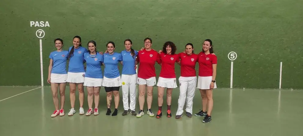 Las doce mejores jugadores de la temporada de frontenis femenino de Castilla y León, listas para la fase final
