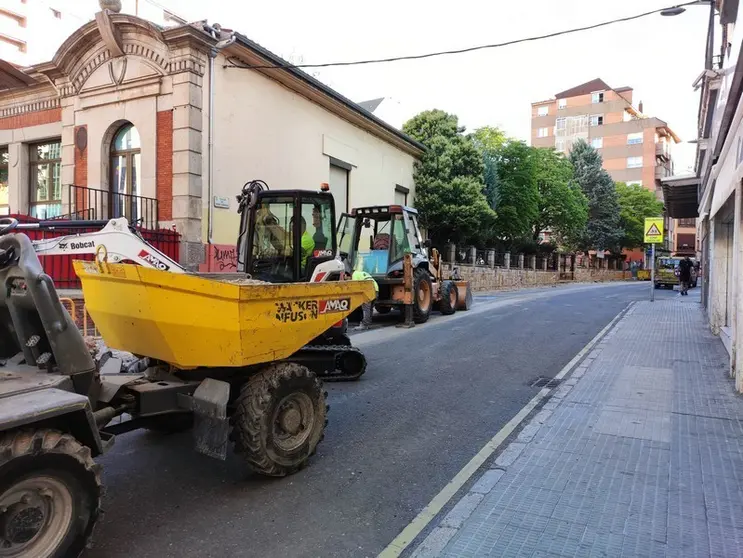 Obras en el entorno del colegio Arias Gonzalo