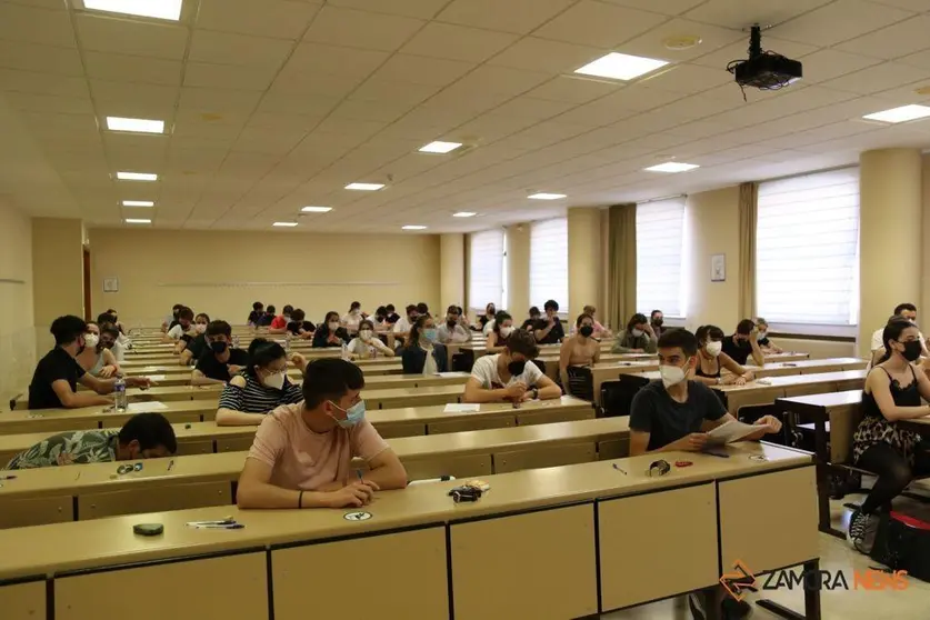 Alumnos de la EBAU en la Escuela Politécnica de ZAMORA