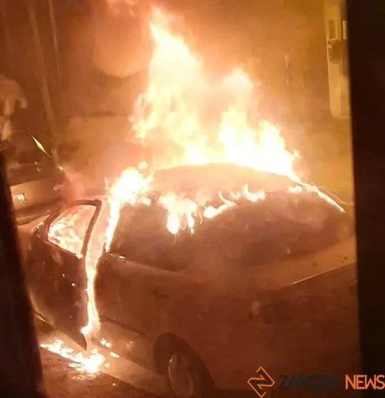 coche ardiendo calle churruca