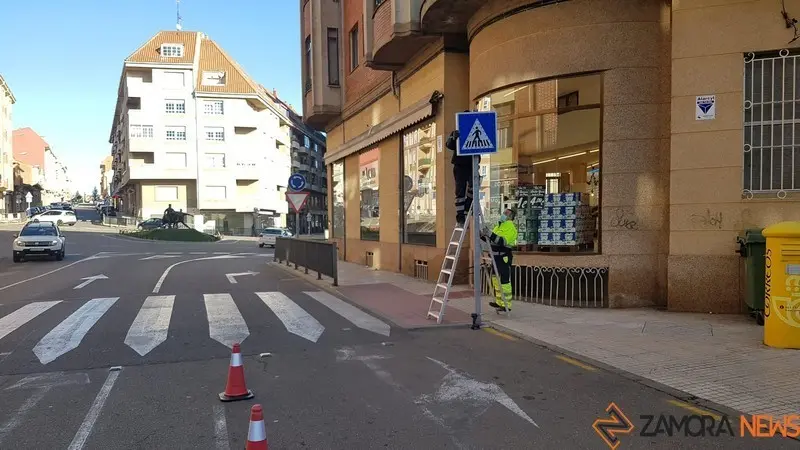 Foto de archivo de una calle en obras en Benavente