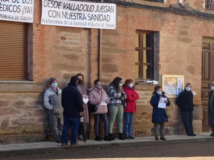 Manifestación en defensa de la sanidad rural en Tábara