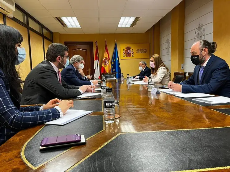 Reunión del a Delegada del Gobierno con CEOE Castilla y León