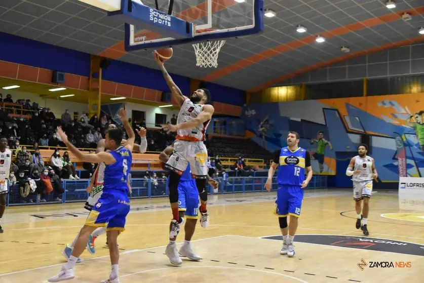 Zamora Enamora ante el Hereda Ourense